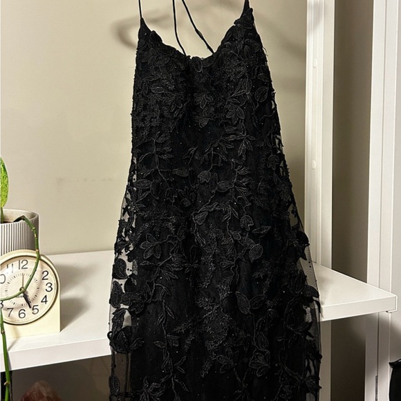 Black Floral Open Back Graduation Dress - Picture 3 of 7